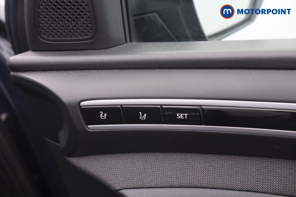 Hyundai Tucson Ultimate Manual Petrol SUV - Stock Number (1657532) - 8th supplementary image