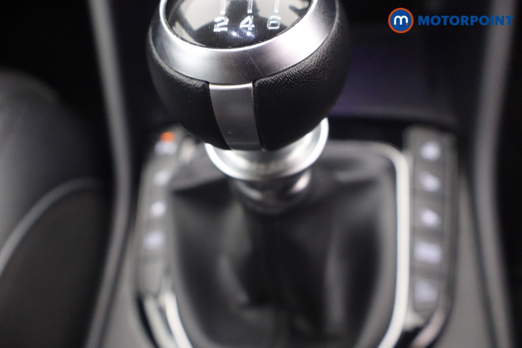Hyundai Tucson Ultimate Manual Petrol SUV - Stock Number (1657532) - 16th supplementary image