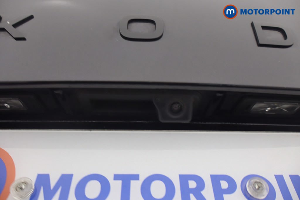 Skoda Karoq Sportline Edition Automatic Petrol SUV - Stock Number (1657536) - 5th supplementary image