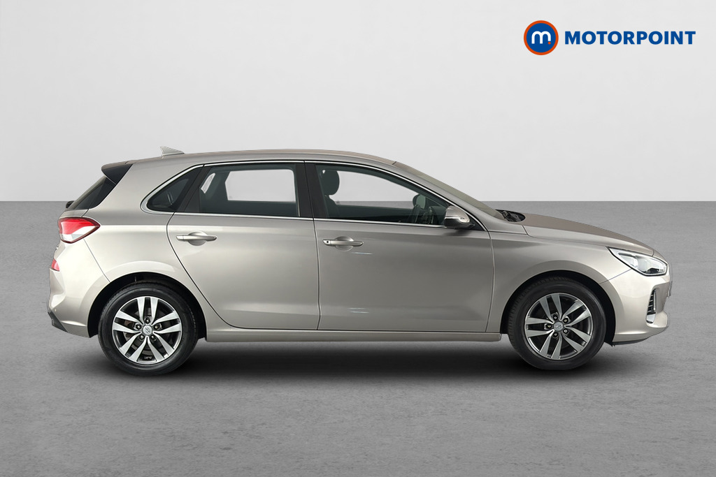 Hyundai I30 Se Nav Manual Petrol Hatchback - Stock Number (1657850) - Passenger side