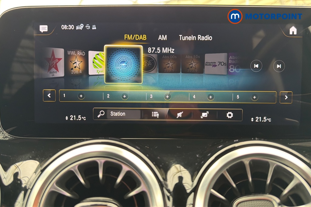Mercedes-Benz GLB Amg Line Automatic Petrol SUV - Stock Number (1658190) - 8th supplementary image