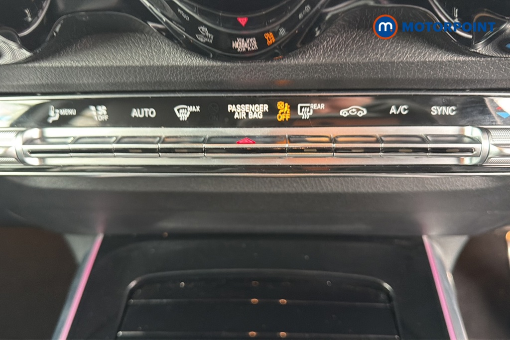Mercedes-Benz GLB Amg Line Automatic Petrol SUV - Stock Number (1658190) - 12th supplementary image