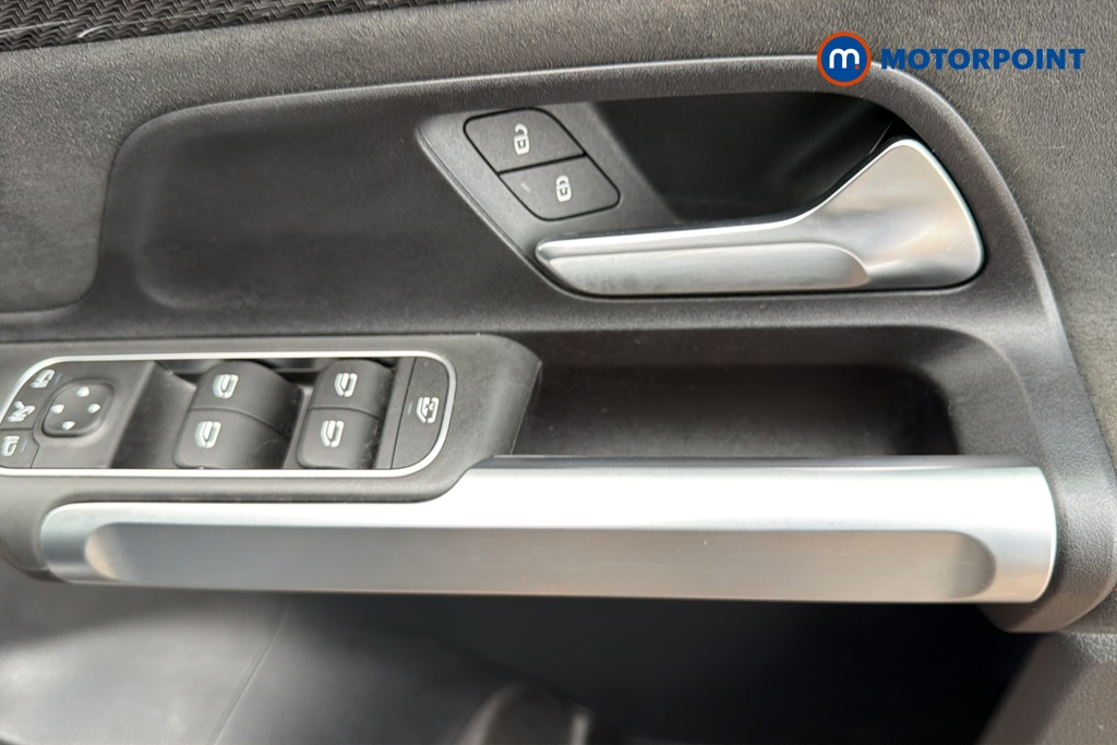 Mercedes-Benz GLB Amg Line Automatic Petrol SUV - Stock Number (1658190) - 19th supplementary image