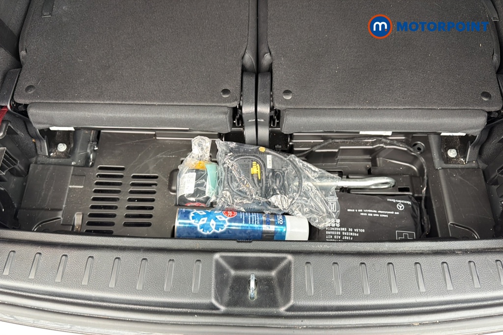 Mercedes-Benz GLB Amg Line Automatic Petrol SUV - Stock Number (1658190) - 33rd supplementary image