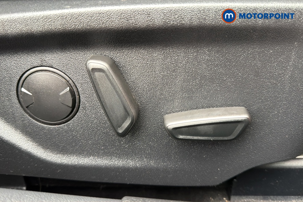 Ford Focus St-Line X Edition Manual Petrol Hatchback - Stock Number (1658217) - 23rd supplementary image