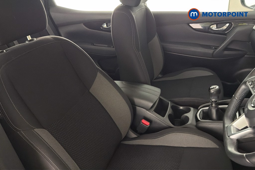 Nissan Qashqai Acenta Premium Manual Petrol SUV - Stock Number (1643932) - 22nd supplementary image