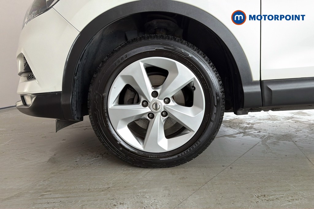 Nissan Qashqai Acenta Premium Manual Petrol SUV - Stock Number (1643932) - 47th supplementary image