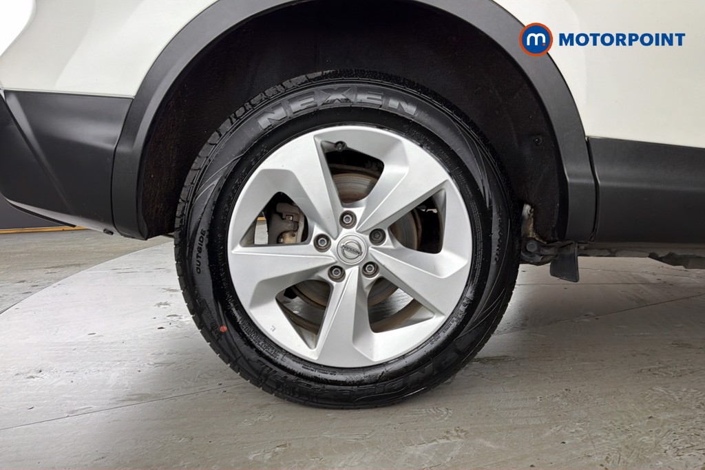 Nissan Qashqai Acenta Premium Manual Petrol SUV - Stock Number (1643932) - 49th supplementary image