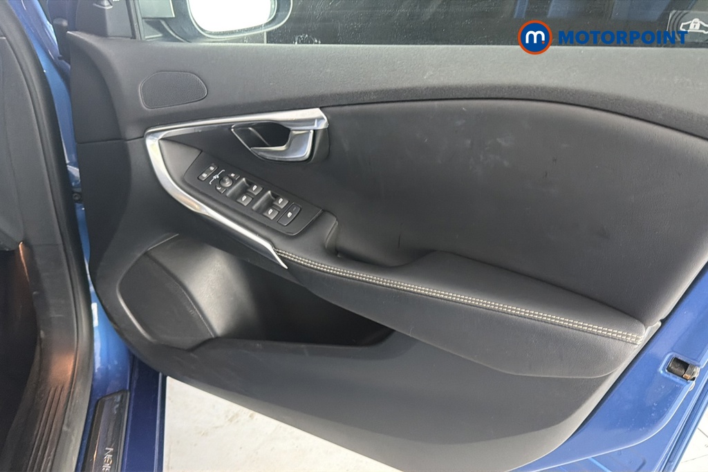 Volvo V40 R Design Edition Automatic Petrol Hatchback - Stock Number (1646256) - 18th supplementary image