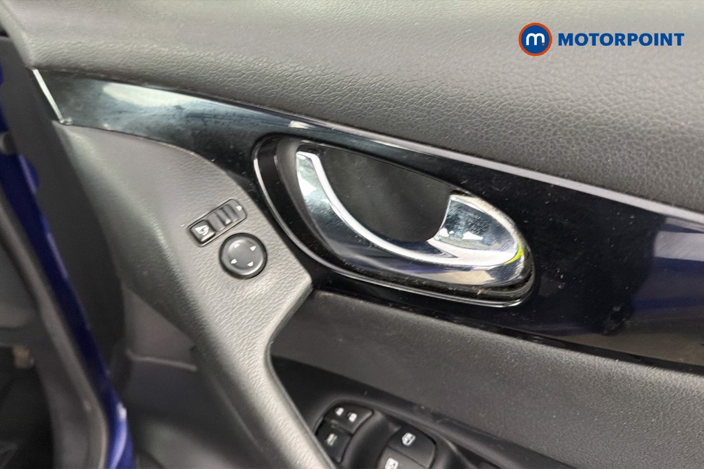 Nissan Qashqai Acenta Premium Manual Petrol SUV - Stock Number (1646856) - 42nd supplementary image