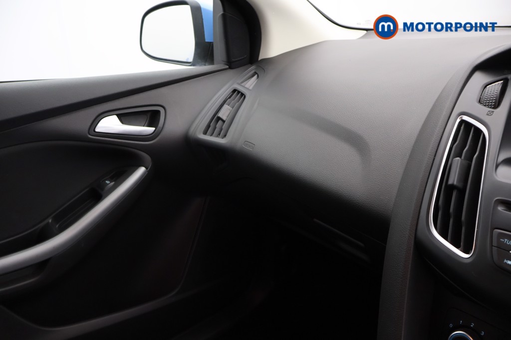 Ford Focus Zetec Edition Manual Petrol Hatchback - Stock Number (1648055) - 10th supplementary image