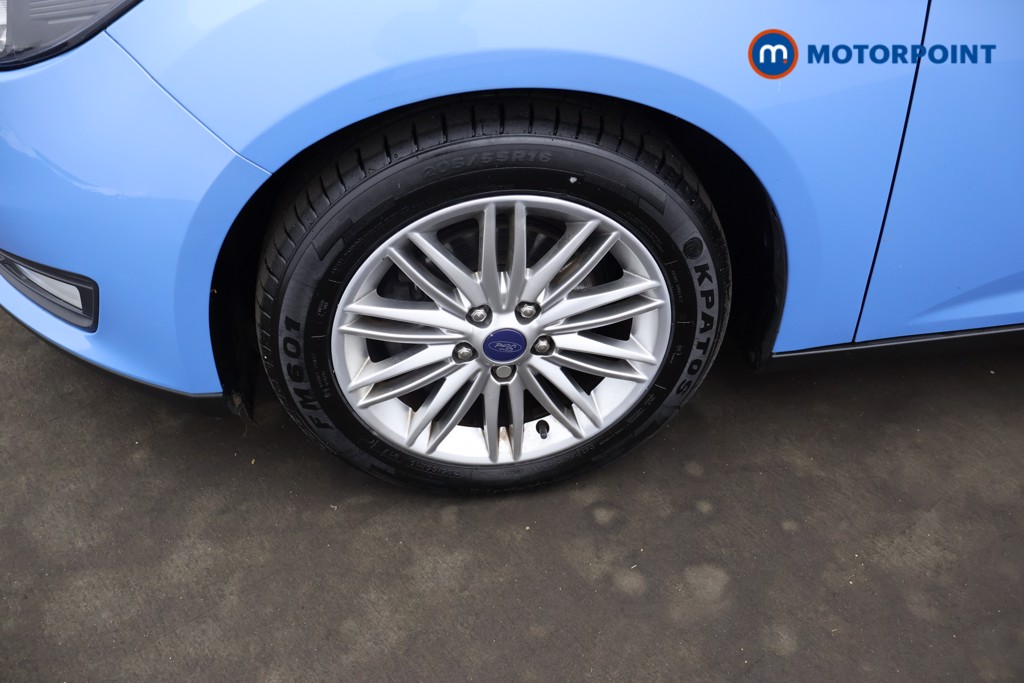 Ford Focus Zetec Edition Manual Petrol Hatchback - Stock Number (1648055) - 1st supplementary image