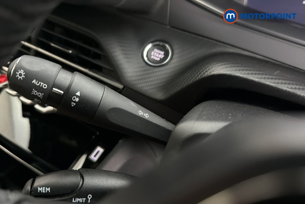 Peugeot 2008 Allure Manual Petrol SUV - Stock Number (1649508) - 11th supplementary image