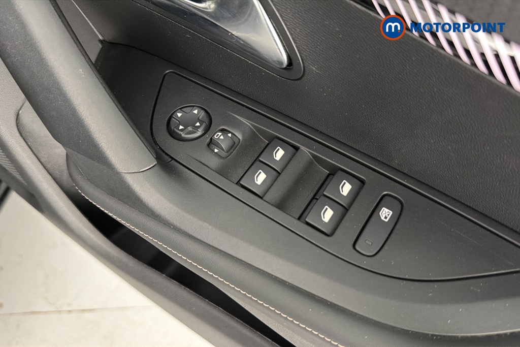 Peugeot 2008 Allure Manual Petrol SUV - Stock Number (1649508) - 19th supplementary image
