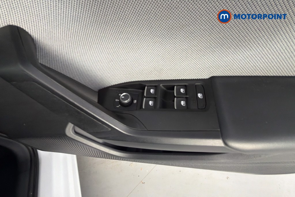 Seat Leon Se Dynamic Manual Petrol Hatchback - Stock Number (1650325) - 20th supplementary image