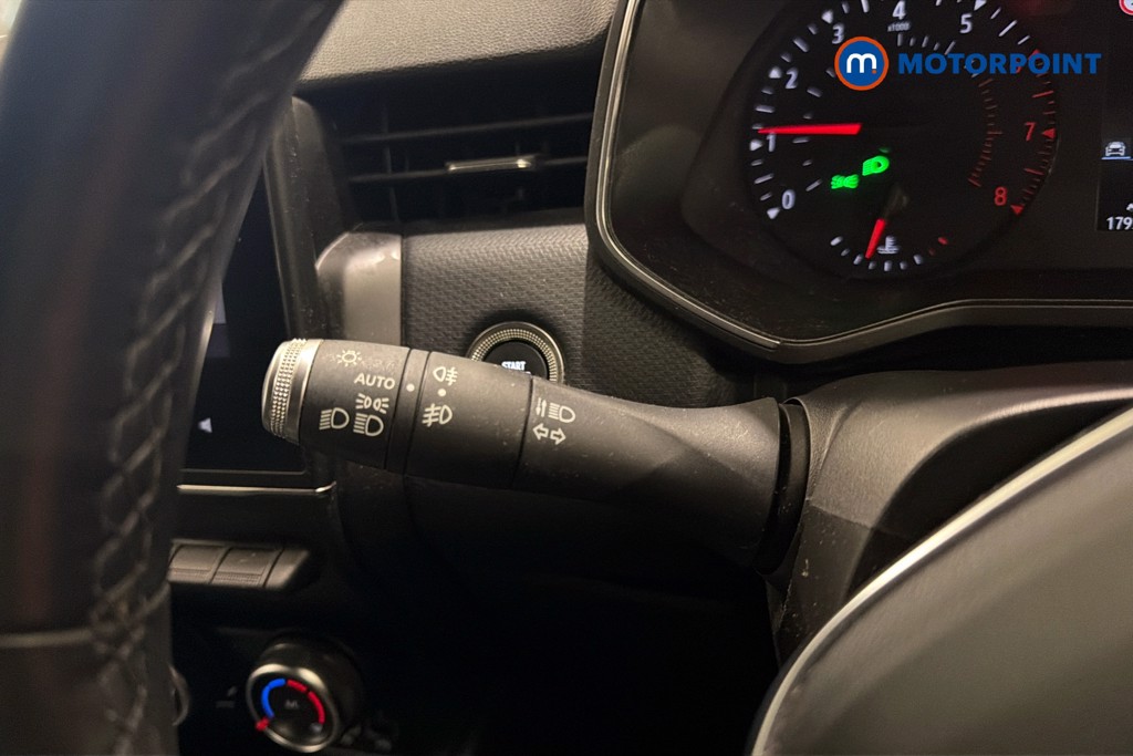 Renault Clio Iconic Manual Petrol Hatchback - Stock Number (1650740) - 6th supplementary image