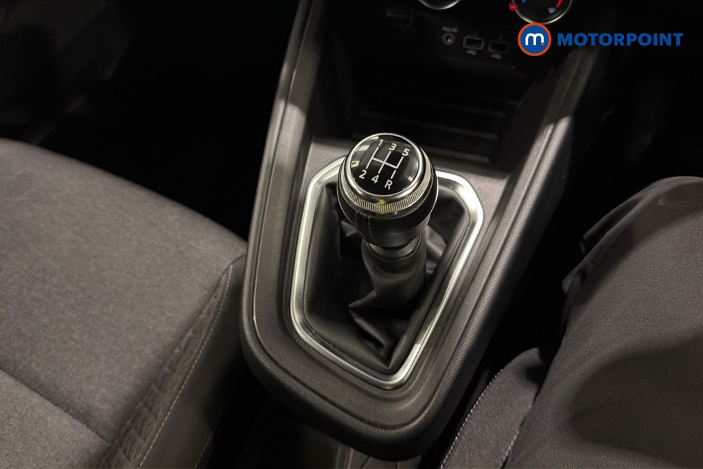 Renault Clio Iconic Manual Petrol Hatchback - Stock Number (1650740) - 15th supplementary image