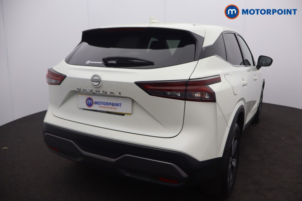 Nissan Qashqai N-Connecta Manual Petrol SUV - Stock Number (1651065) - 2nd supplementary image