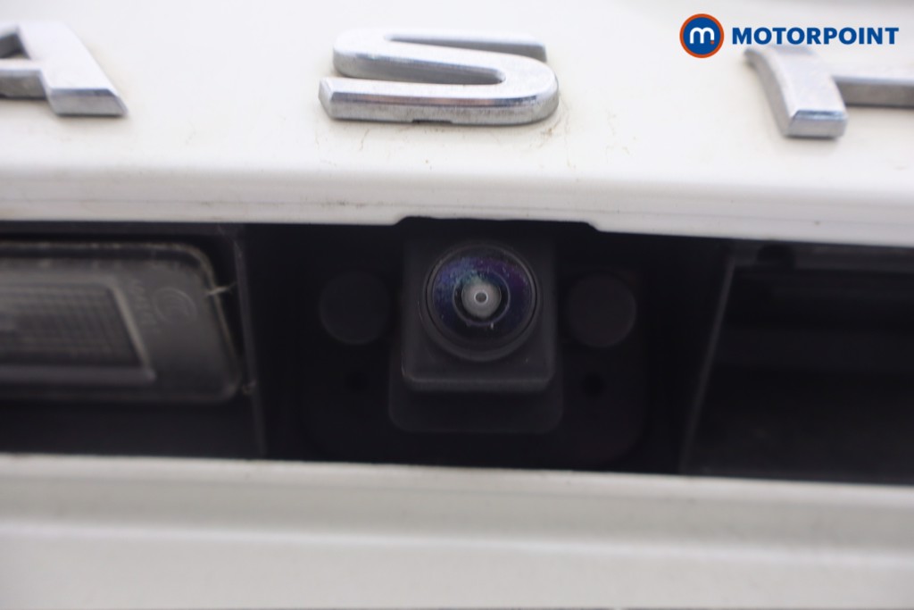 Nissan Qashqai N-Connecta Manual Petrol SUV - Stock Number (1651065) - 5th supplementary image