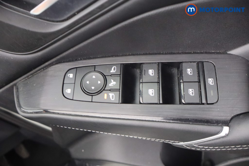 Nissan Qashqai N-Connecta Manual Petrol SUV - Stock Number (1651065) - 12th supplementary image
