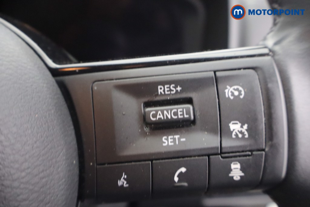 Nissan Qashqai N-Connecta Manual Petrol SUV - Stock Number (1651065) - 16th supplementary image