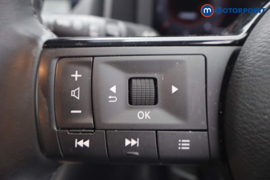 Nissan Qashqai N-Connecta Manual Petrol SUV - Stock Number (1651065) - 17th supplementary image