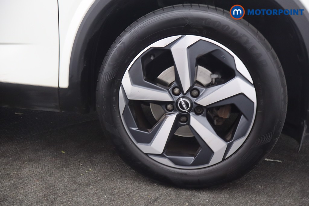 Nissan Qashqai N-Connecta Manual Petrol SUV - Stock Number (1651065) - 25th supplementary image