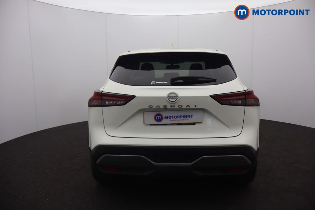 Nissan Qashqai N-Connecta Manual Petrol SUV - Stock Number (1651065) - 1st supplementary image