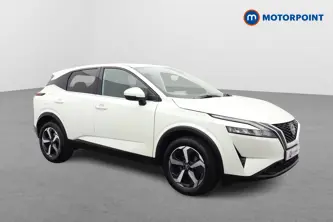 Nissan Qashqai N-Connecta Manual Petrol SUV - Stock Number (1651065) - Drivers side front corner