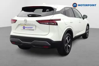 Nissan Qashqai N-Connecta Manual Petrol SUV - Stock Number (1651065) - Drivers side rear corner