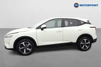 Nissan Qashqai N-Connecta Manual Petrol SUV - Stock Number (1651065) - Passenger side