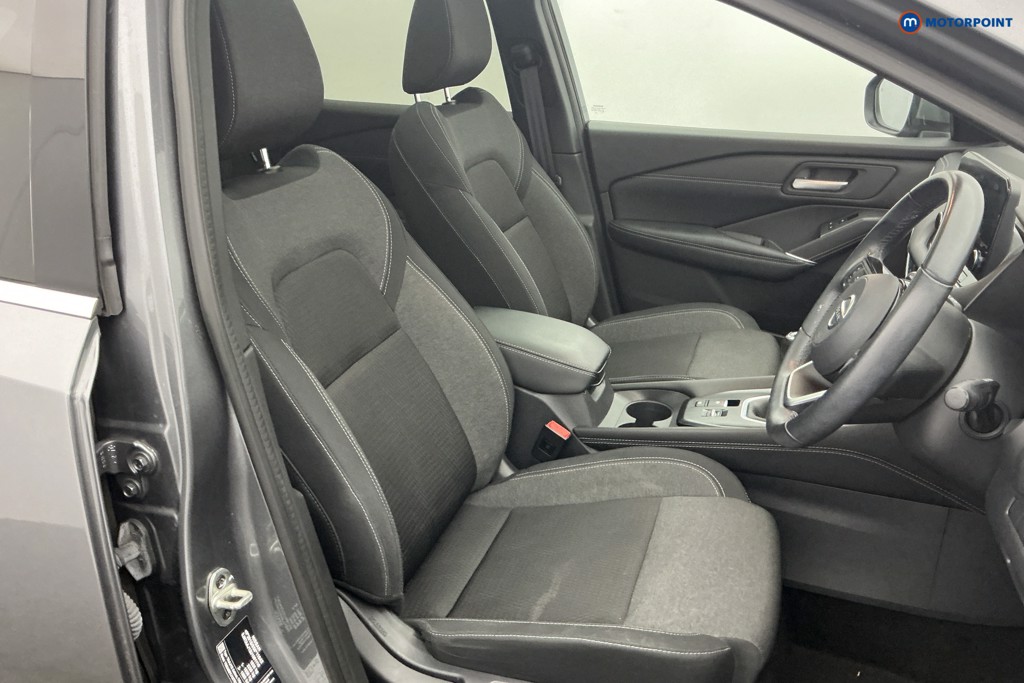Nissan Qashqai N-Connecta Manual Petrol SUV - Stock Number (1651402) - 5th supplementary image