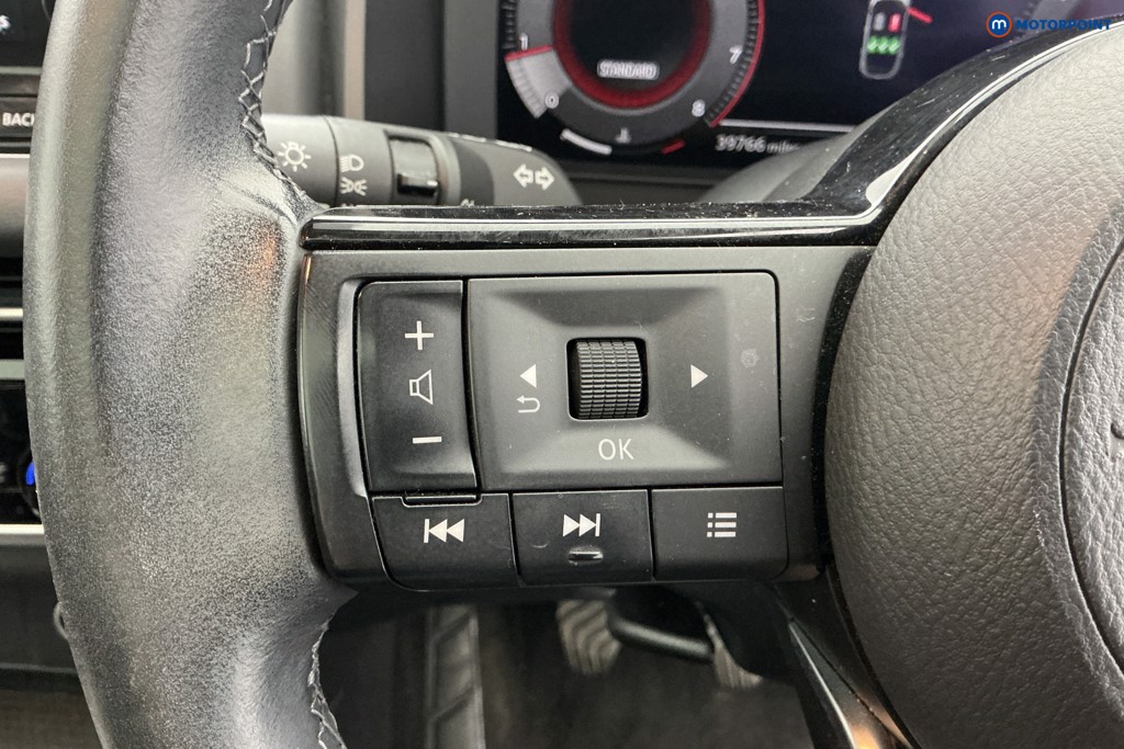 Nissan Qashqai N-Connecta Manual Petrol SUV - Stock Number (1651402) - 10th supplementary image