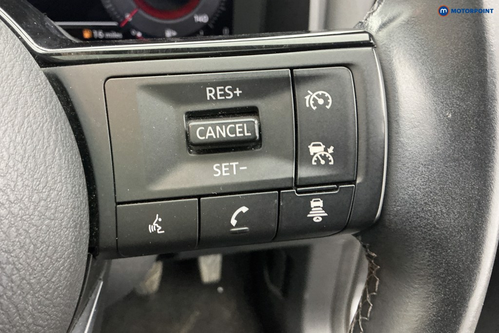 Nissan Qashqai N-Connecta Manual Petrol SUV - Stock Number (1651402) - 11th supplementary image
