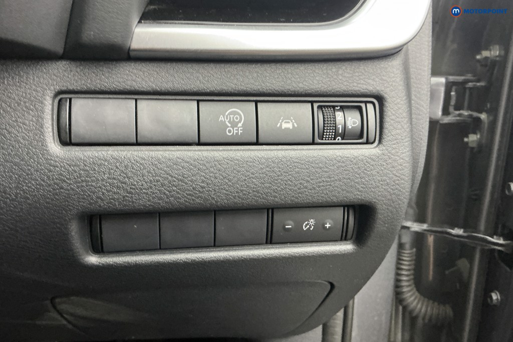 Nissan Qashqai N-Connecta Manual Petrol SUV - Stock Number (1651402) - 12th supplementary image