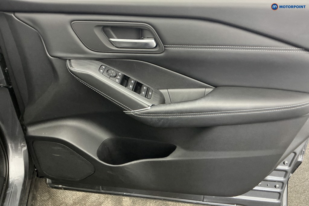Nissan Qashqai N-Connecta Manual Petrol SUV - Stock Number (1651402) - 13th supplementary image