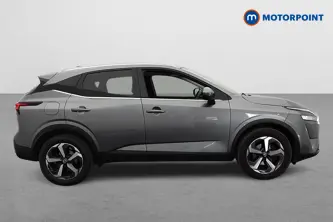 Nissan Qashqai N-Connecta Manual Petrol SUV - Stock Number (1651402) - Drivers side