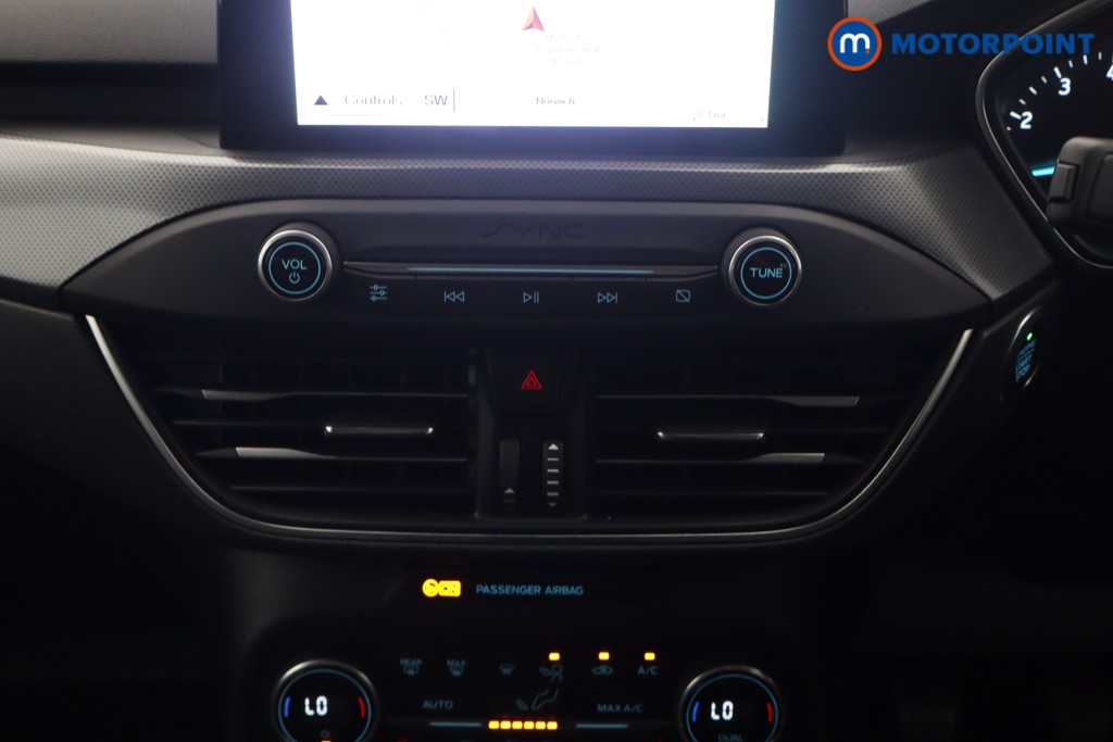Ford Focus Titanium X Manual Petrol Hatchback - Stock Number (1651834) - 4th supplementary image
