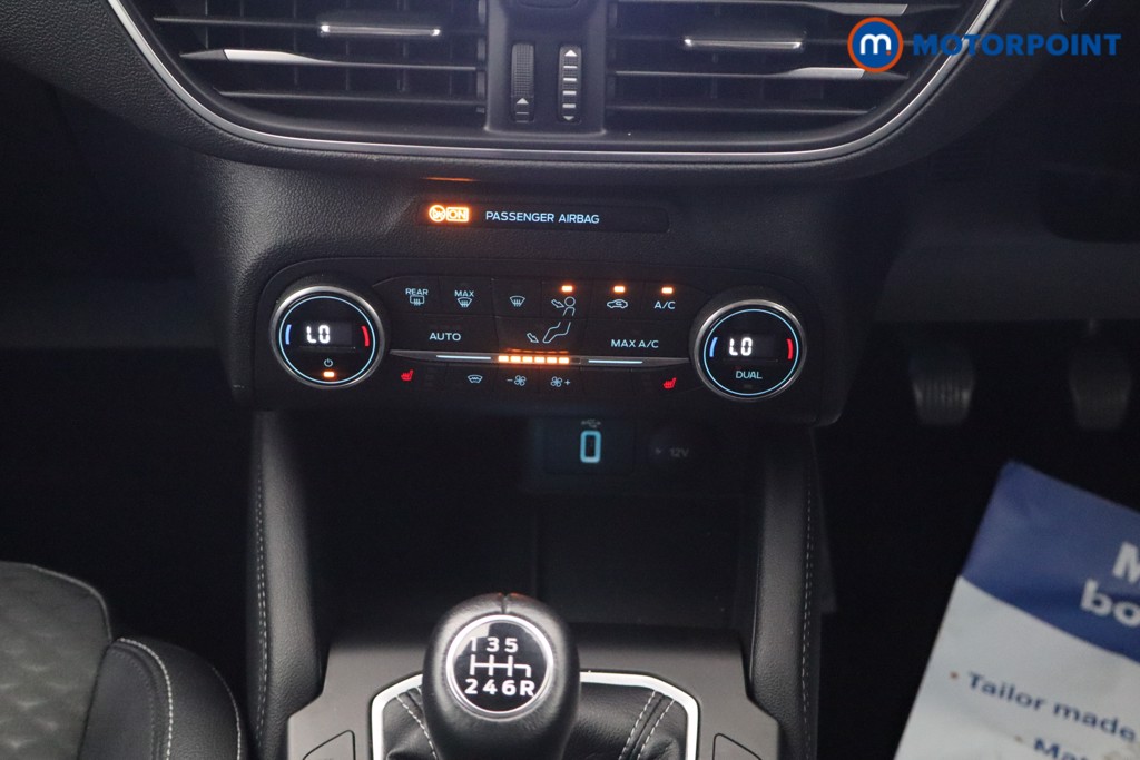 Ford Focus Titanium X Manual Petrol Hatchback - Stock Number (1651834) - 5th supplementary image