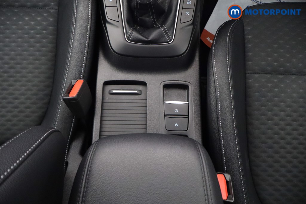 Ford Focus Titanium X Manual Petrol Hatchback - Stock Number (1651834) - 7th supplementary image