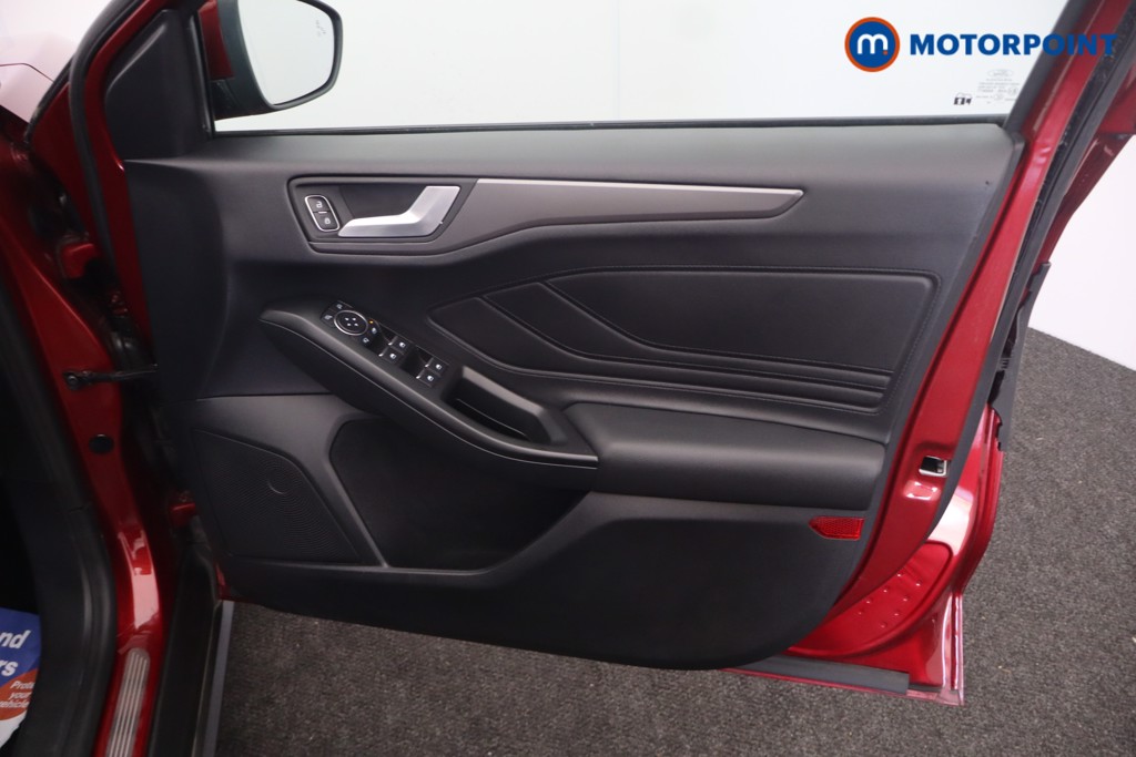 Ford Focus Titanium X Manual Petrol Hatchback - Stock Number (1651834) - 17th supplementary image