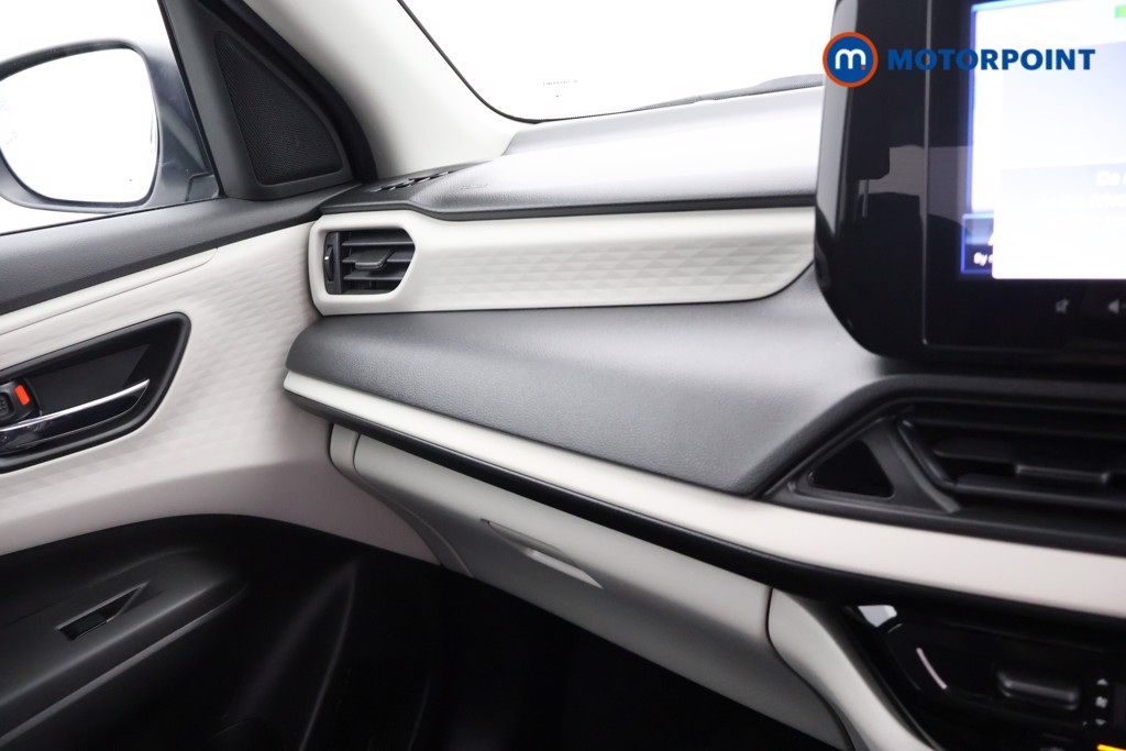 Suzuki Swift Motion Manual Petrol Hatchback - Stock Number (1651947) - 9th supplementary image