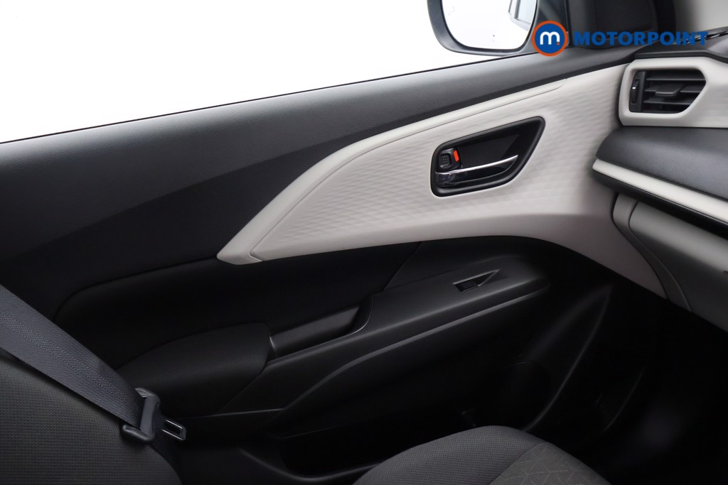 Suzuki Swift Motion Manual Petrol Hatchback - Stock Number (1651947) - 10th supplementary image