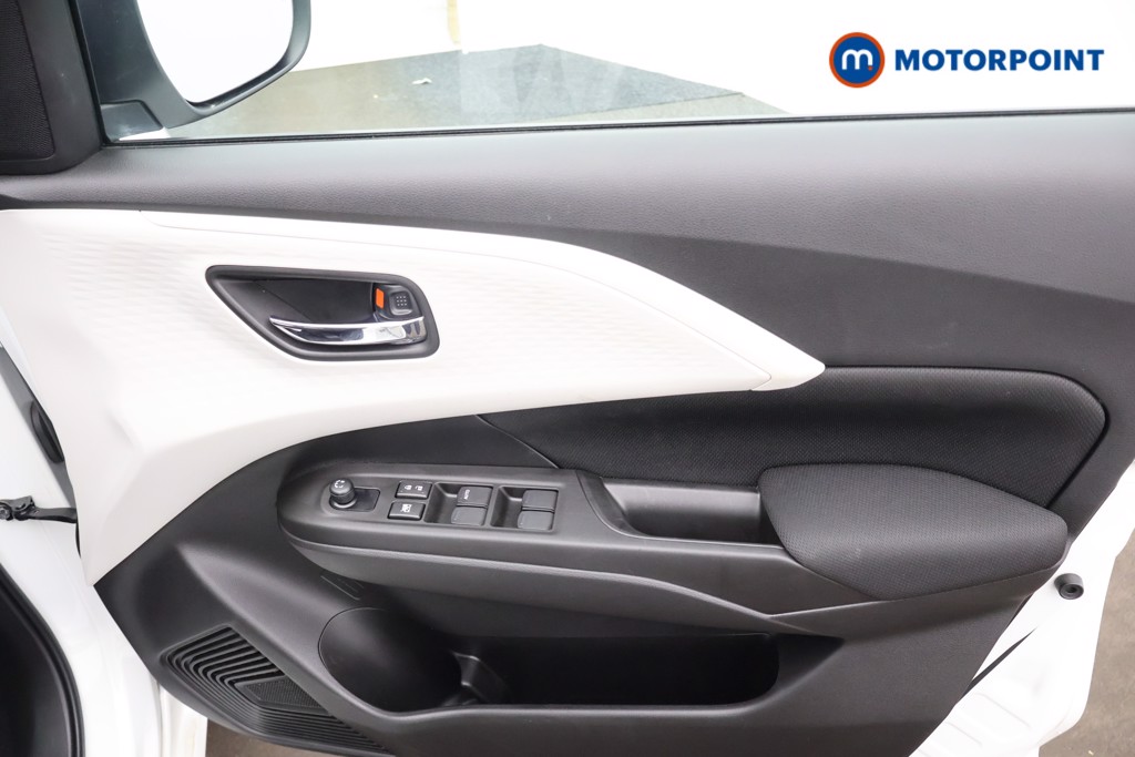 Suzuki Swift Motion Manual Petrol Hatchback - Stock Number (1651947) - 11th supplementary image