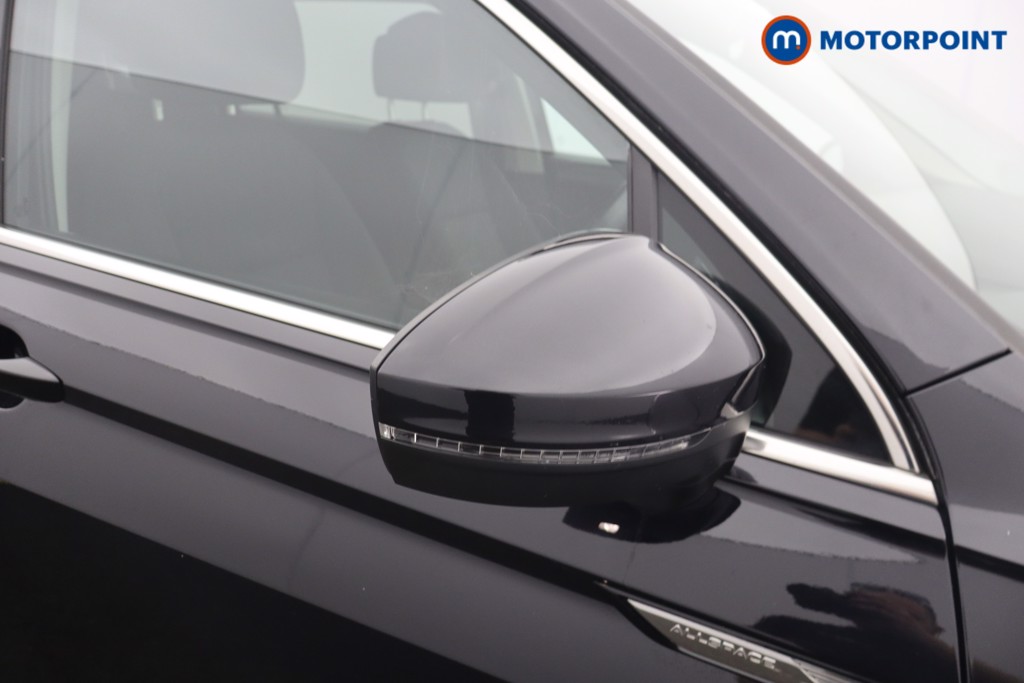 Volkswagen Tiguan Allspace Life Automatic Petrol SUV - Stock Number (1652099) - 25th supplementary image