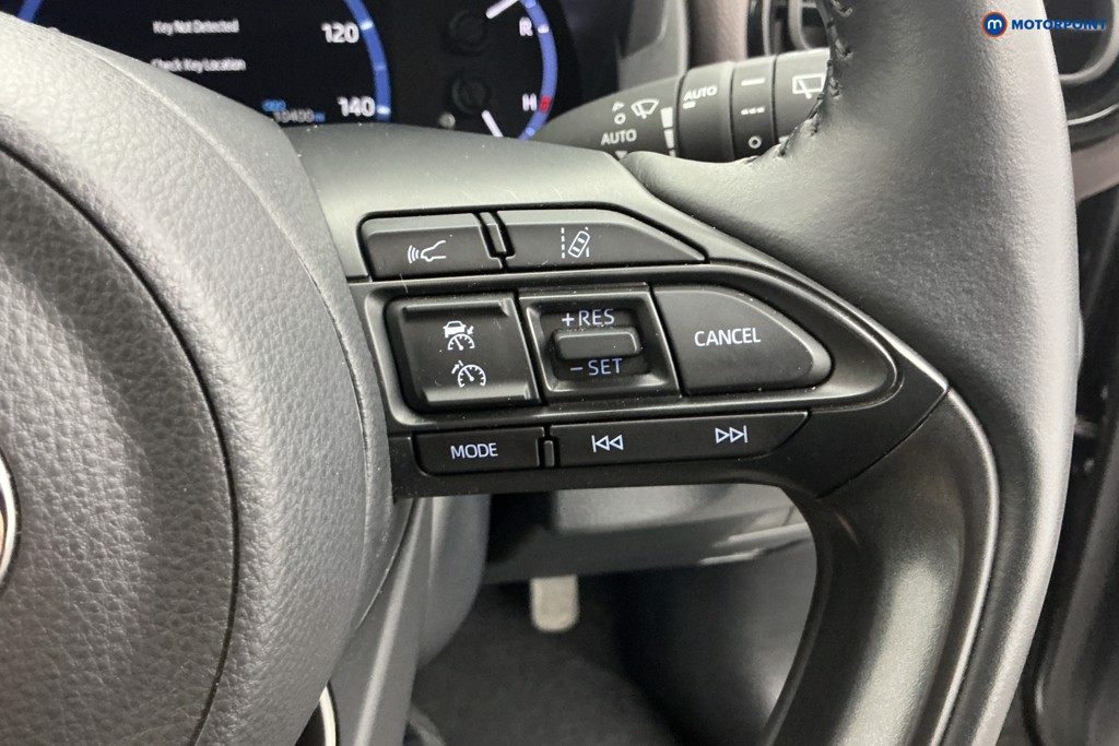 Toyota Yaris Cross Excel Automatic Petrol-Electric Hybrid Estate - Stock Number (1652681) - 12th supplementary image