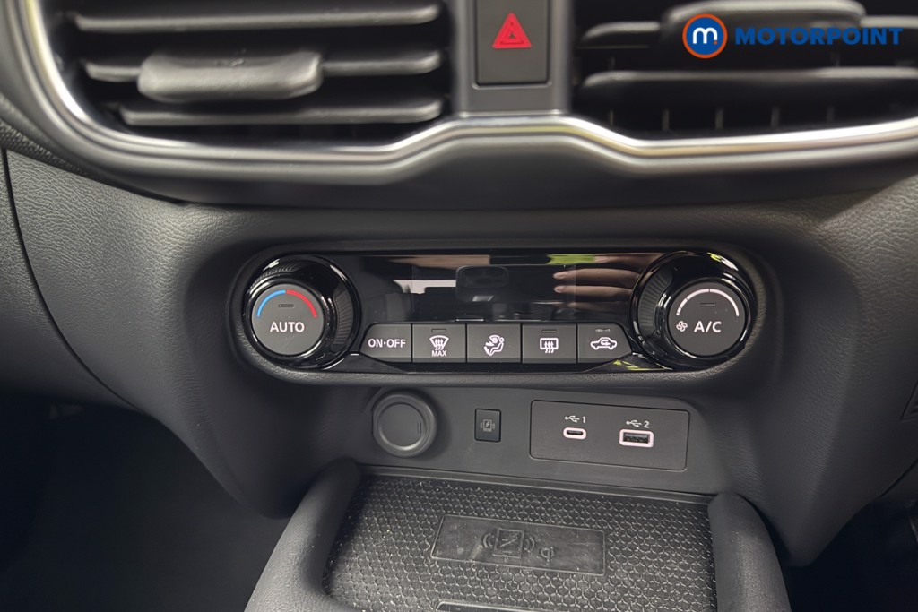 Nissan Juke N-Connecta Automatic Petrol-Electric Hybrid SUV - Stock Number (1655255) - 10th supplementary image