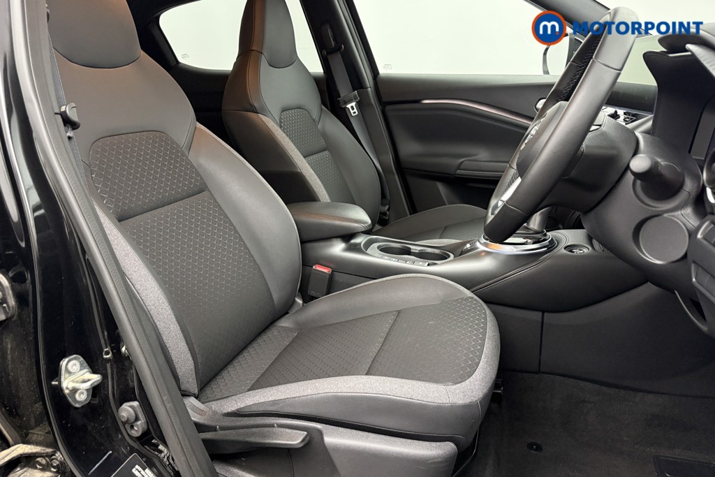 Nissan Juke N-Connecta Automatic Petrol-Electric Hybrid SUV - Stock Number (1655255) - 11th supplementary image