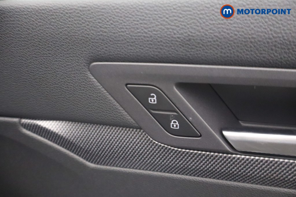 Volkswagen Golf GTE Automatic Petrol Plug-In Hybrid Hatchback - Stock Number (1656437) - 11th supplementary image