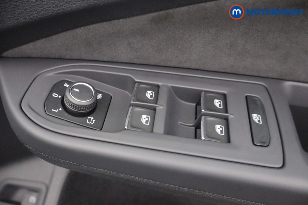 Volkswagen Golf GTE Automatic Petrol Plug-In Hybrid Hatchback - Stock Number (1656437) - 12th supplementary image